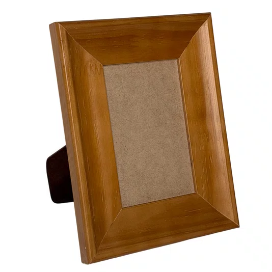 Porta Retrato Com Moldura Côncava Envernizada Com Suporte E Frente Em PVC Antirreflexo - 4,4x1,9