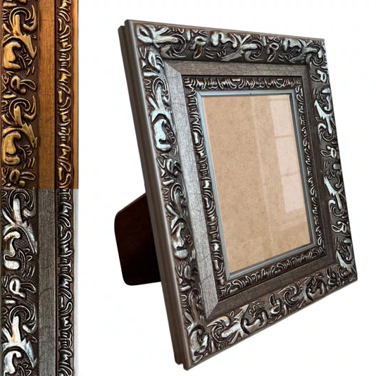 Porta Retrato Com Moldura De Gravação De Arabescos Com Suporte E Frente Em Acetato - 7,2x3,3