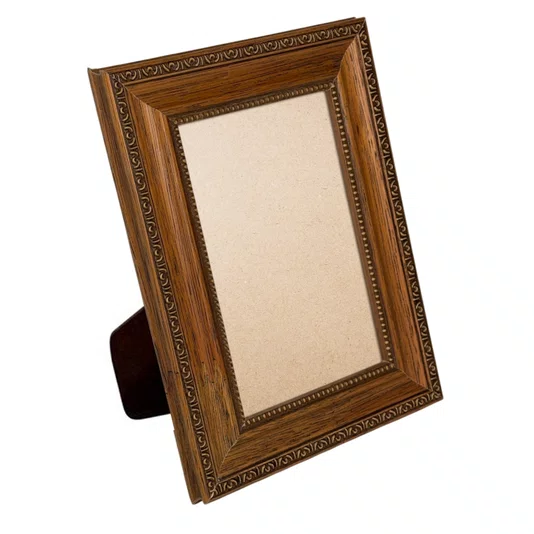 Porta Retrato Com Moldura de Madeira Clássica com Detalhes Gravados Com Suporte E Frente Em PVC Antirreflexo - 3,2x1,5