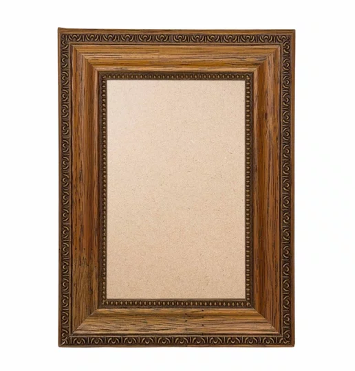 Porta Retrato Com Moldura de Madeira Clássica com Detalhes Gravados Com Suporte E Frente Em PVC Antirreflexo - 3,2x1,5