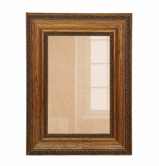 Porta Retrato Com Moldura de Madeira Clássica com Detalhes Gravados Com Suporte E Frente Em Vidro - 3,2x1,5