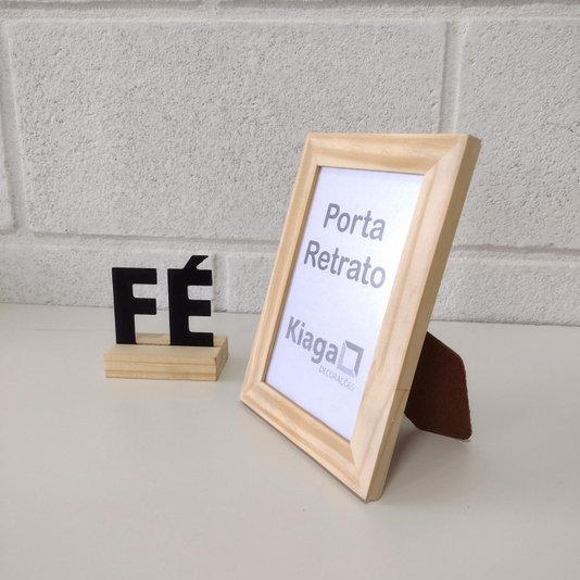 Porta Retrato com Moldura de Pinus Natural e PVC Mais Fundo com Suporte - 2x1