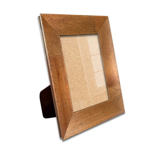 Porta Retrato Moldura Chanfrada com Acabamento Côncavo Estilo Madeira Rústica Com Suporte E Frente Em Vidro - 5x2,1