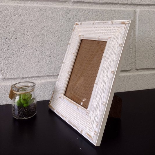 Porta Retrato de Moldura com Gravação de Bambu e Acetato Mais Fundo com Suporte - 4,5x1,5