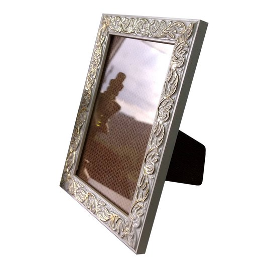 Porta Retrato de Moldura com Gravação de Folhagens e Vidro Mais Fundo com Suporte - 2x1