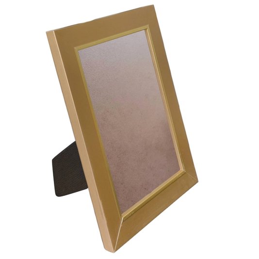 Porta Retrato de Moldura Laqueada Gesso com Filete Dourado e PVC Mais Fundo com Suporte - 3x1,5