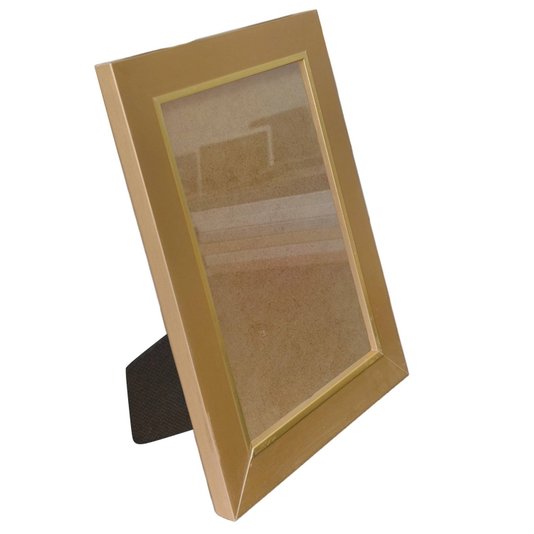 Porta Retrato de Moldura Laqueada Gesso com Filete Dourado e Vidro Mais Fundo com Suporte - 3x1,5