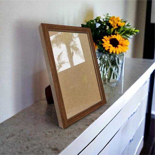 Porta Retrato de Moldura Lisa Revestida e Acetato Mais Fundo com Suporte - 2x2