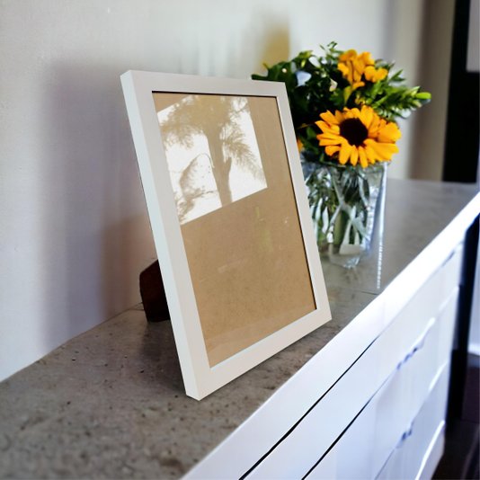 Porta Retrato de Moldura Lisa Revestida e Vidro Mais Fundo com Suporte - 2x2
