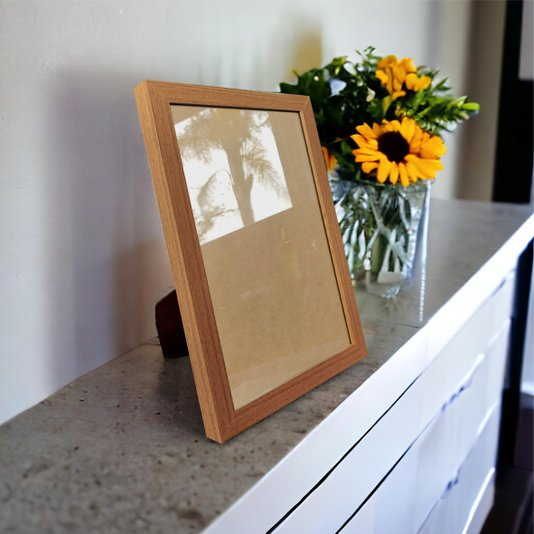 Porta Retrato de Moldura Lisa Revestida e Vidro Mais Fundo com Suporte - 2x2