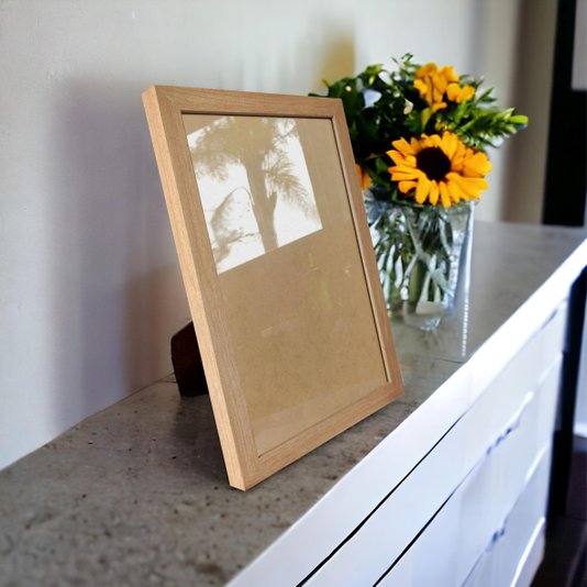 Porta Retrato de Moldura Lisa Revestida e Vidro Mais Fundo com Suporte - 2x2