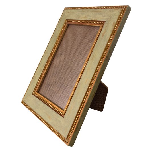 Porta Retrato de Moldura Provençal com Gravação de Bolinhas e PVC Mais Fundo com Suporte - 3,4x1,2