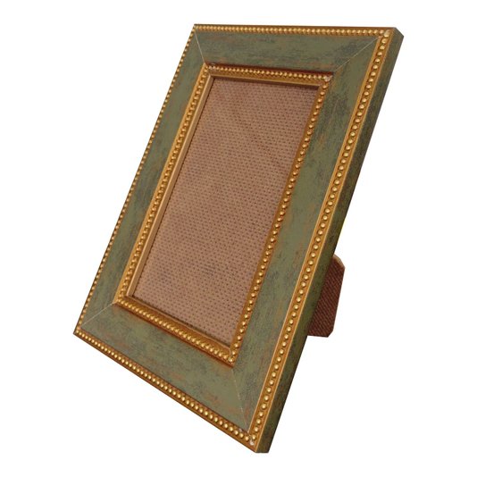 Porta Retrato de Moldura Provençal com Gravação de Bolinhas e Vidro Mais Fundo com Suporte - 3,4x1,2