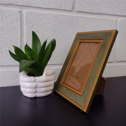 Porta Retrato de Moldura Provençal com Gravação de Bolinhas e Vidro Mais Fundo com Suporte - 3,4x1,2