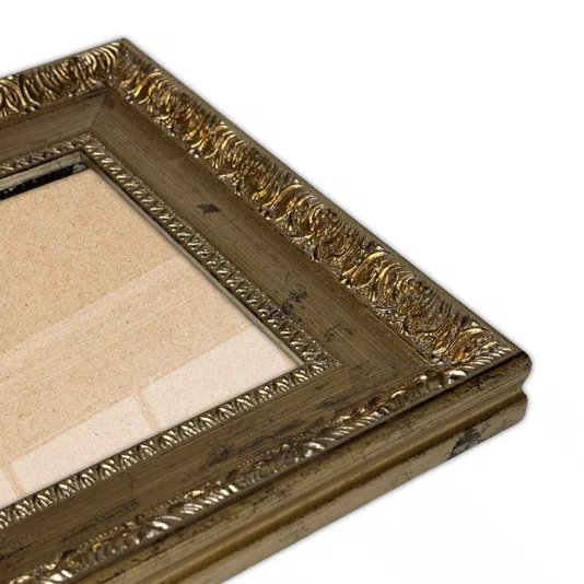 Porta Retrato de Moldura Provençal com Gravação e Vidro Mais Fundo com Suporte - 4,3x2,5
