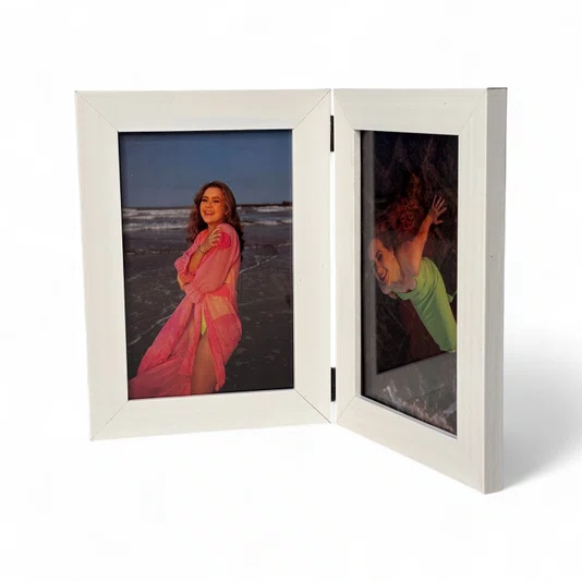 Porta-Retrato Duplo Articulado com Moldura Lisa Revestida Com Fundo em MDF e Frente em Vidro - 2x1