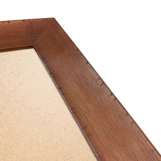 Porta Retrato Moldura Chanfrada com Acabamento Côncavo Estilo Madeira Rústica Com Suporte E Frente Em PVC Antirreflexo - 5x2,1