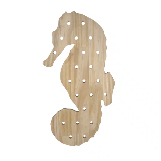Prateleira Pegboard Cavalo Marinho Em Madeira Pinus com 8 Pinos e 1 Prateleira 13,5cm