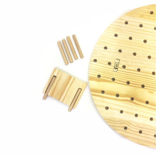Prateleira Pegboard Par De Asas Em Madeira Pinus com 12 Pinos e 2 Prateleiras 10cm