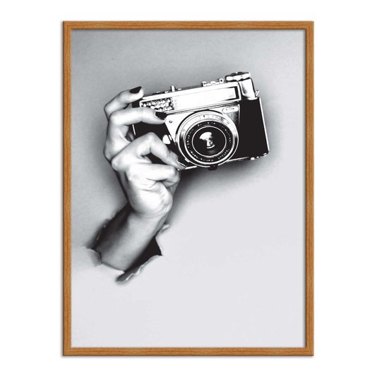 Quadro Decorativo Preto e Branco Mão com Câmera Vintage