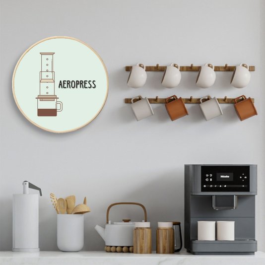 Quadro Decorativo Redondo Café Aeropress com Moldura Filete Flexível
