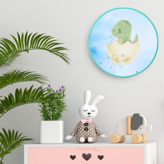 Quadro Decorativo Redondo Infantil Dinossauro Bebê Braquiossauro Fofinho com Moldura Filete Flexível