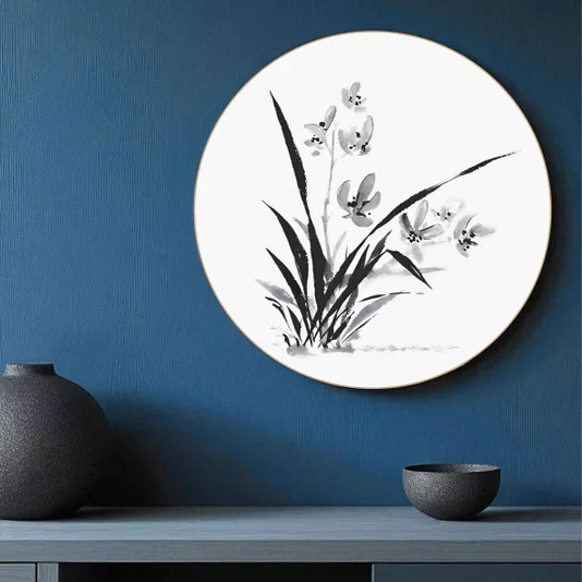 Quadro Decorativo Redondo Ran Pintura de Flor Ornamental Orquídea no Estilo Sumiê com Moldura em Couro Sintético
