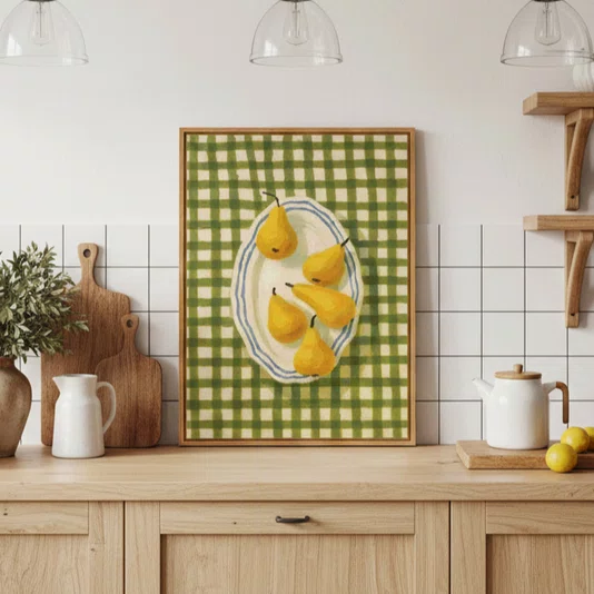 Quadro Em Tela Canvas Estilo Pintura Mid Century Composição de Cinco Pêras Amarelas em Prato Listrado sobre Toalha Xadr