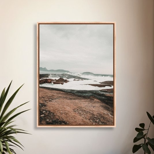 Quadro Em Tela Canvas  Praia Com Rochas na Costa Estilo Japandi