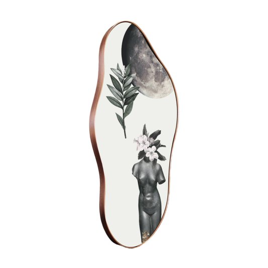 Quadro Orgânico Decorativo Mulher e Lua com Moldura Flexível Metalizada
