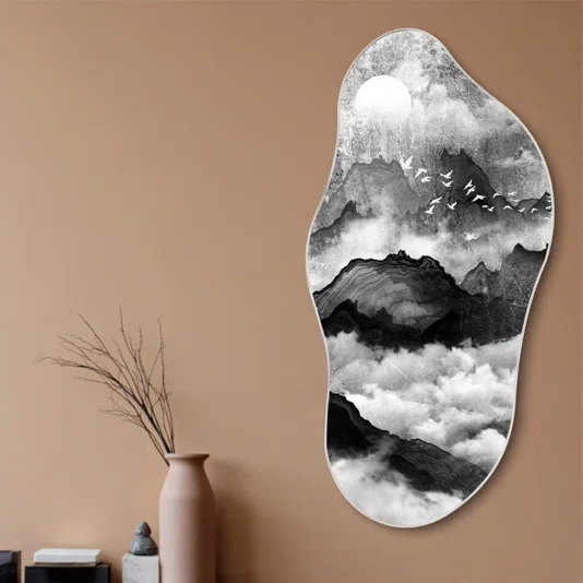 Quadro Orgânico Decorativo Yama Tori Pintura de Montanhas e Pássaros no Estilo Sumiê com Moldura em Couro Sintético