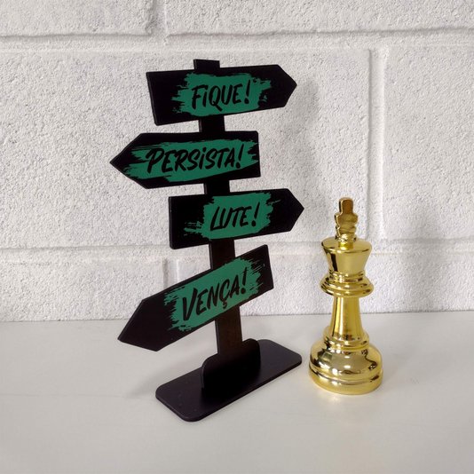 Seta Decorativa Mensageira em Mdf 3mm com Estampa - Fique! Persista! Lute! Vença!