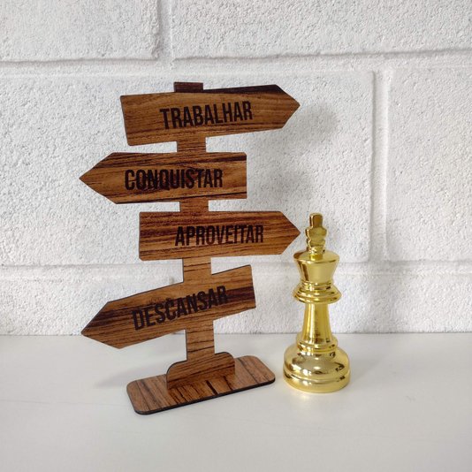 Seta Decorativa Mensageira em Mdf 3mm com Estampa - Trabalhar, Conquistar, Aproveitar, Descansar