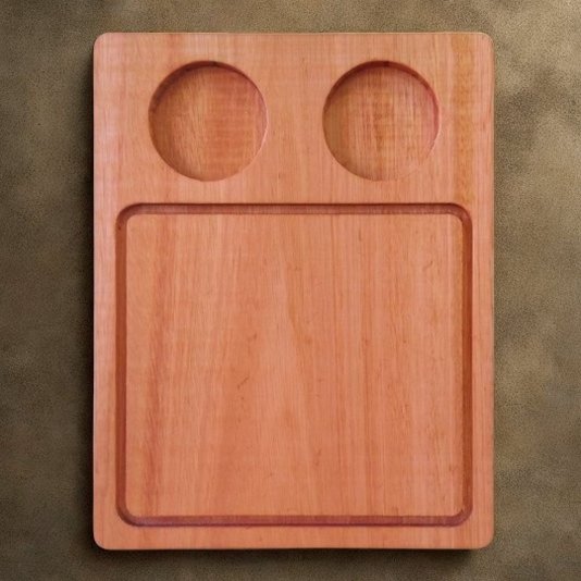 Tábua Personalizada para Servir em Madeira de Eucalipto Natural Maciço com Rebaixo de 6,5cm para os Potes de Molho Gravação a Laser e Óleo Mineral
