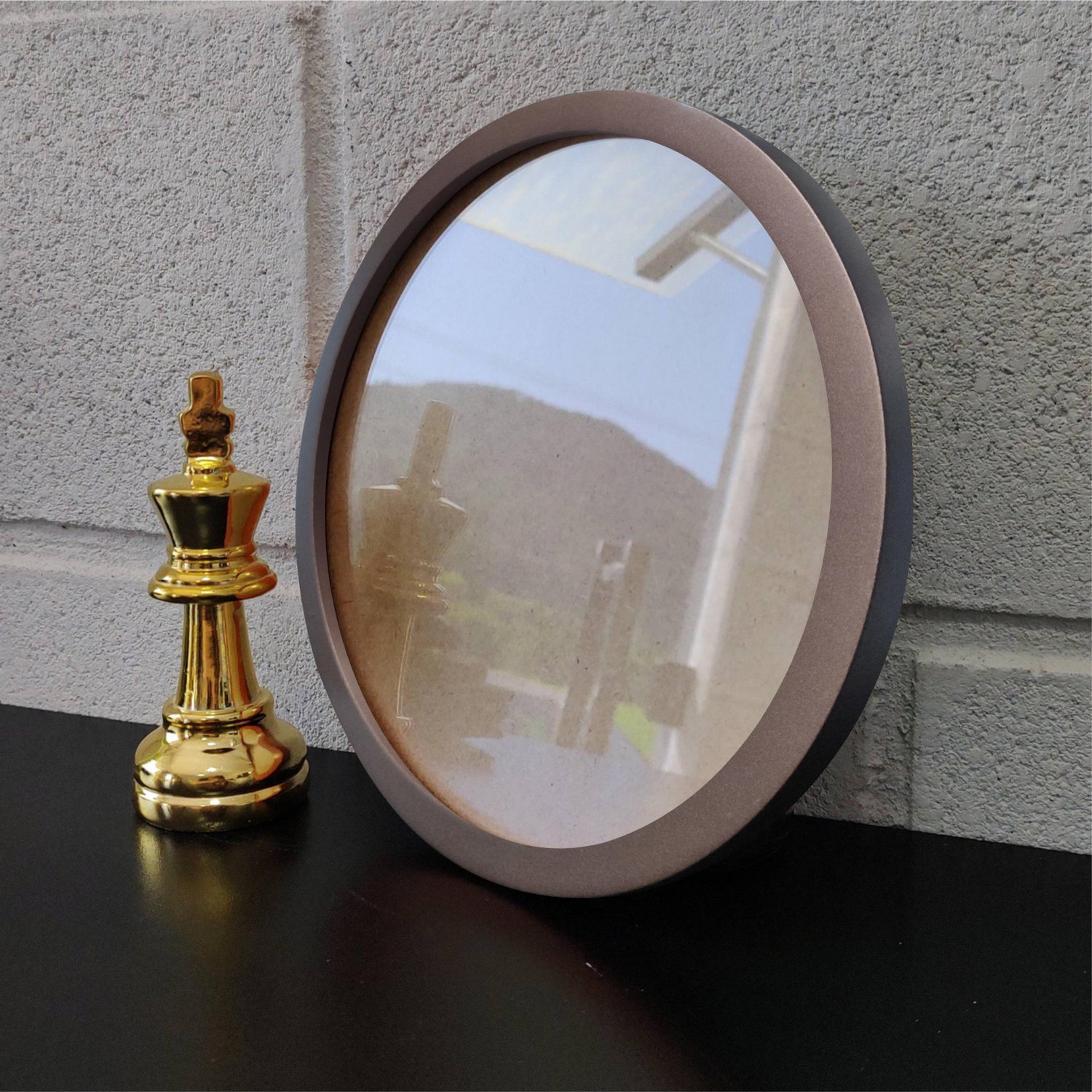 Moldura Redonda Colorida em MDF Laqueado para Quadros Decorativos com Fundo MDF e Vidro
