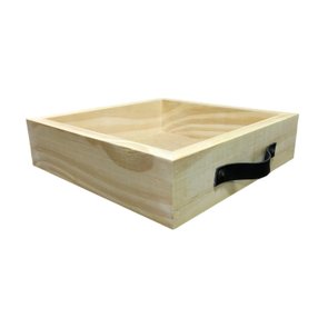 Bandeja Decorativa Organizadora Madeira Pinus Alça Couro Sintético - 28x28x7cm - Farmhouse Bandeja Decorativa Organizadora Madeira Pinus Alça Couro Sintético - 28x28x7cm - Farmhouse