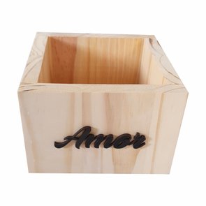 Cachepô de Madeira Pinus com Palavra em Relevo Amor 15x15x10 Cachepô de Madeira Pinus com Palavra em Relevo Amor 15x15x10