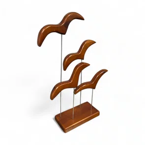 Enfeite Decorativo de Estante Escultura de Pássaros em Madeira Pinus, Estilo Zen, Feng Shui, Rústico e Minimalista Enfeite Decorativo de Estante Escultura de Pássaros em Madeira Pinus, Estilo Zen, Feng Shui, Rústico e Minimalista