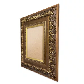 Moldura Estilo Renascentista com Perfil Interno Liso Chanfrado e Externo com Gravação Ornamental Efeito Metálico para Quadros e Fotos com Fundo Mdf e PVC Antirreflexo - 9,2x2,7 Moldura Estilo Renascentista com Perfil Interno Liso Chanfrado e Externo com Gravação Ornamental Efeito Metálico para Quadros e Fotos com Fundo Mdf e PVC Antirreflexo - 9,2x2,7