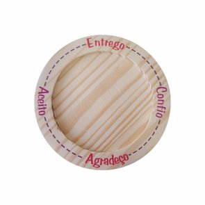 Porta Copos em Madeira de Pinus 12cm com Frase - Entrego - Confio - Aceito - Agradeço Porta Copos em Madeira de Pinus 12cm com Frase - Entrego - Confio - Aceito - Agradeço