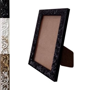 Porta Retrato de Moldura com Gravação de Folhagens e PVC Mais Fundo com Suporte - 2x1 Porta Retrato de Moldura com Gravação de Folhagens e PVC Mais Fundo com Suporte - 2x1