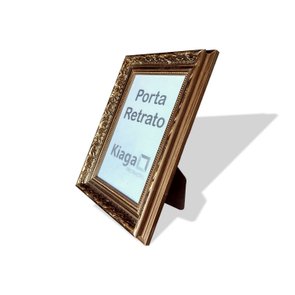 Porta Retrato de Moldura Dourada com Gravação e PVC Mais Fundo com Suporte - 4x2,5 Porta Retrato de Moldura Dourada com Gravação e PVC Mais Fundo com Suporte - 4x2,5