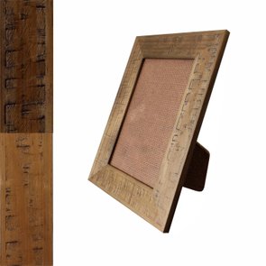 Porta Retrato de Moldura em Madeira Natural Gravada e PVC Mais Fundo com Suporte - 3x1 Porta Retrato de Moldura em Madeira Natural Gravada e PVC Mais Fundo com Suporte - 3x1