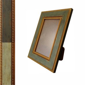 Porta Retrato de Moldura Provençal com Gravação de Bolinhas e PVC Mais Fundo com Suporte - 3,4x1,2 Porta Retrato de Moldura Provençal com Gravação de Bolinhas e PVC Mais Fundo com Suporte - 3,4x1,2
