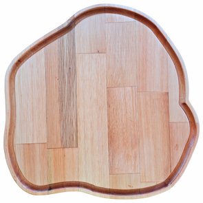 Tábua de Corte para Servir Churrasco Porções e Petiscos em Madeira de Eucalipto Maciço com Óleo Mineral - Rústica 38x38cm Tábua de Corte para Servir Churrasco Porções e Petiscos em Madeira de Eucalipto Maciço com Óleo Mineral - Rústica 38x38cm