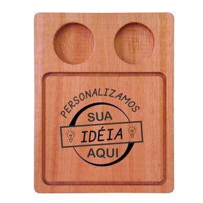 Tábua Personalizada para Servir em Madeira de Eucalipto Natural Maciço com Rebaixo de 6,5cm para os Potes de Molho Gravação a Laser e Óleo Mineral Tábua Personalizada para Servir em Madeira de Eucalipto Natural Maciço com Rebaixo de 6,5cm para os Potes de Molho Gravação a Laser e Óleo Mineral