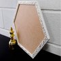 Moldura com Gravação de Folhagens Hexagonal para Quadros com Fundo em MDF - 2x1
