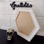 Moldura com Gravação de Bambu Hexagonal para Quadros com Fundo em MDF - 4,5x1,5