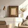 Moldura Estilo Renascentista com Perfil Interno Liso Chanfrado e Externo com Gravação Ornamental Efeito Metálico para Quadros e Fotos com Fundo Mdf - 9,2x2,7