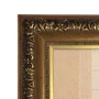 Moldura Estilo Renascentista com Perfil Interno Liso Chanfrado e Externo com Gravação Ornamental Efeito Metálico para Quadros e Fotos com Fundo Mdf e Acetato - 9,2x2,7